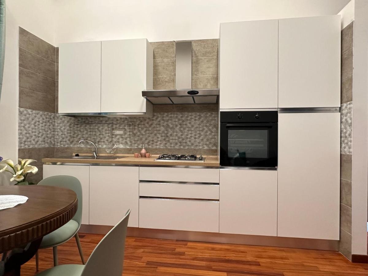 Zara Palace - Ariosto Scafati Bagian luar foto